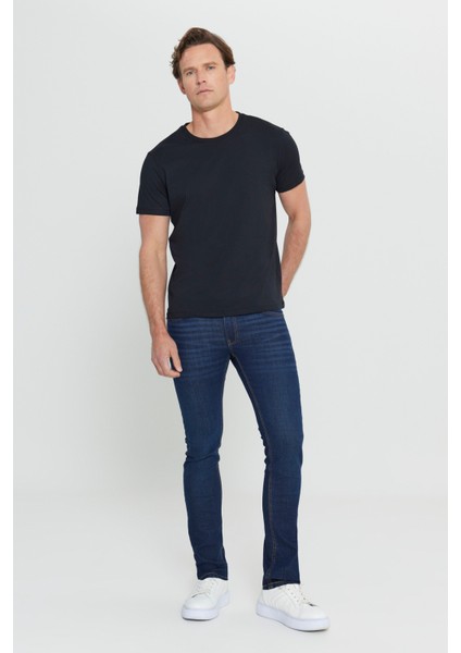 Erkek Siyah %100 Pamuk Slim Fit Dar Kesim Bisiklet Yaka Tişört