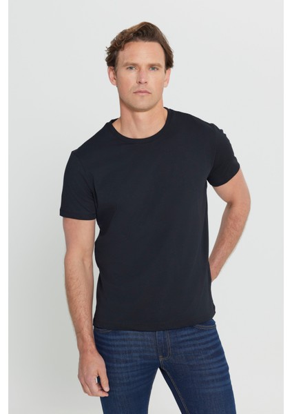 Erkek Siyah %100 Pamuk Slim Fit Dar Kesim Bisiklet Yaka Tişört