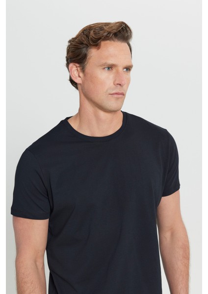 Erkek Siyah %100 Pamuk Slim Fit Dar Kesim Bisiklet Yaka Tişört