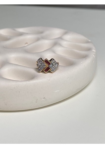 Ithal Vip Bordo Mine Detay Zirkon Taşlı Kıkırdak Küpe modelleri