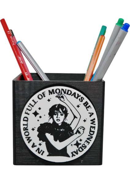 Wednesday Addams Kalemlik – Sürpriz Anahtarlık Hediyeli ✅