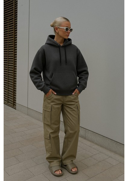 Kadın Kapüşonlu Cepli Içi Polarlı Sweatshirt