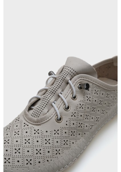 Gwen Saraçlı Lazerli Hakiki Deri Kadın Ayakkabı