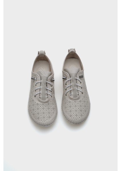 Gwen Saraçlı Lazerli Hakiki Deri Kadın Ayakkabı