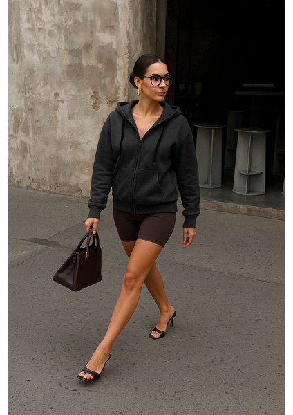 Kadın Fermuarlı Kapüşonlu Cepli Içi Polarlı Sweatshirt