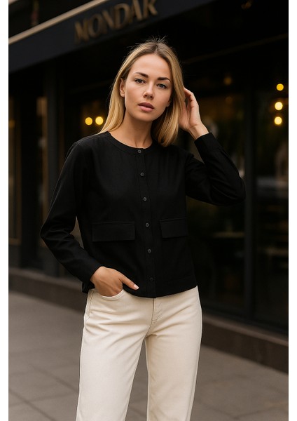 Kadın Siyah Cepli Hakim Yaka Gömlek – Şık ve Rahat Tasarım fiyatları