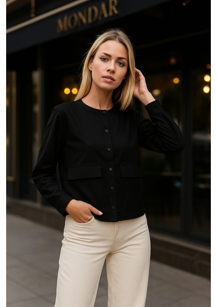 Kadın Siyah Cepli Hakim Yaka Gömlek – Şık ve Rahat Tasarım fırsatları