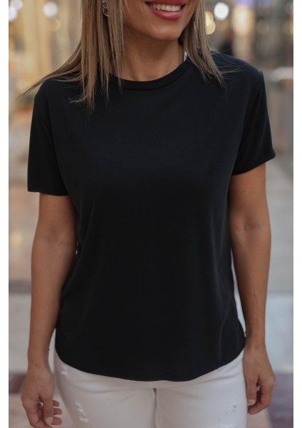 Kadın Yuvarlak Yaka Kol Etek Lazer Kesim Modal T-Shirt