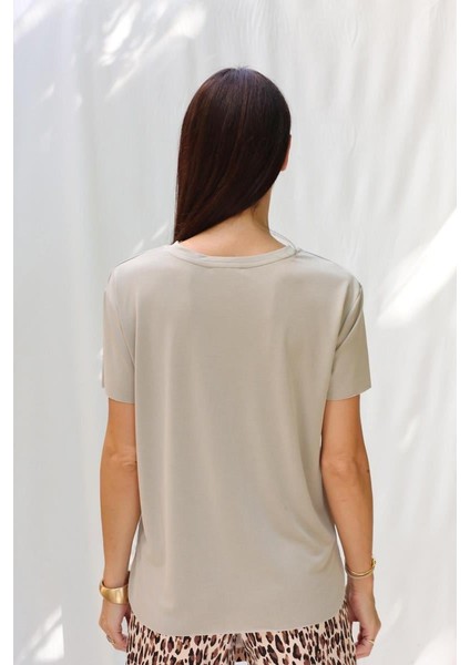 Kadın Yuvarlak Yaka Kol Etek Lazer Kesim Modal T-Shirt fırsatları