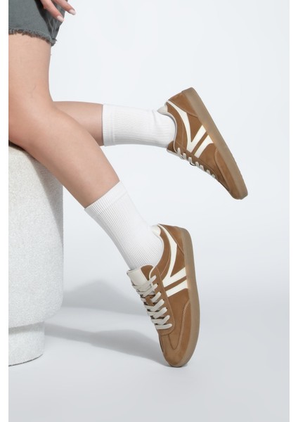 Kadın Sneaker Bağcıklı Düz Taban Spor Ayakkabı Tiyone fırsatları
