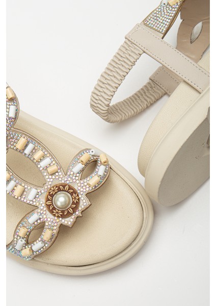 Kadın Bej Arkası Lastikli Taş Işlemeli Sandalet fırsatları