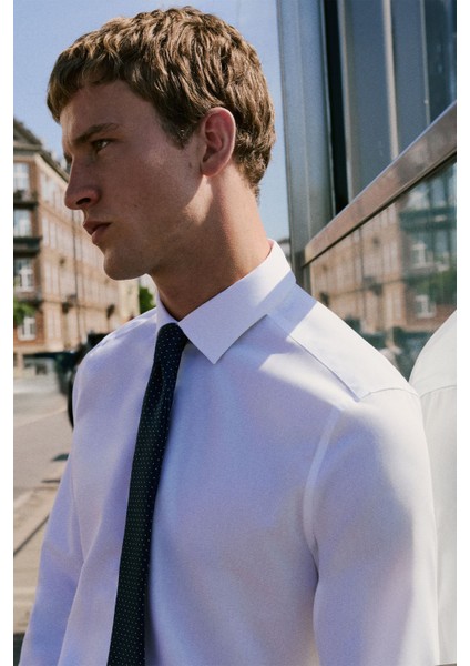 AC&Co / Altınyıldız Classics Erkek Beyaz Ütülemesi Kolay Slim Fit Dar Kesim Klasik Yaka Pamuklu Gömlek