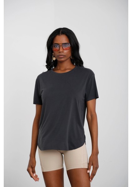 Kadın Yuvarlak Yaka Kol Etek Lazer Kesim Modal T-Shirt