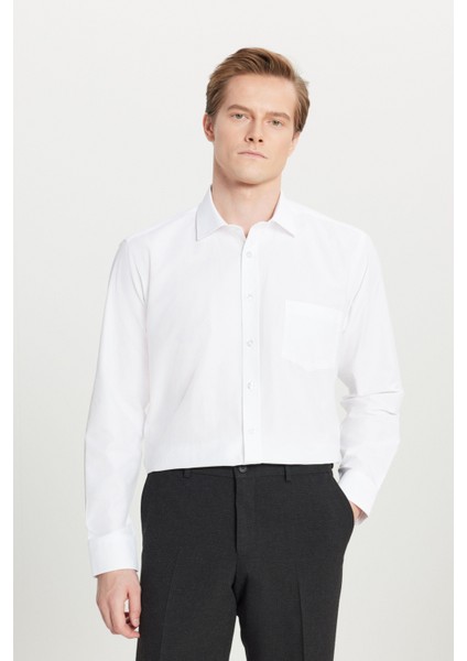 AC&Co / Altınyıldız Classics Erkek Beyaz Ütülemesi Kolay Comfort Fit Rahat Kesim Klasik Yaka Gömlek