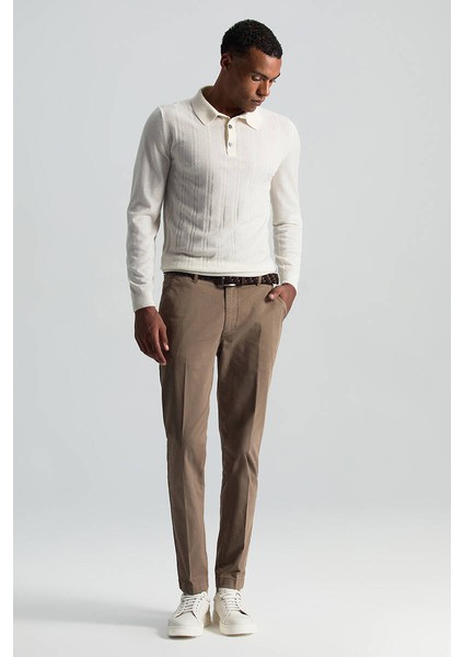 Saf Pamuk Tütün Rengi Regular Fit Chino Pantolon fiyatları