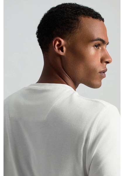 Saf Pamuk Bisiklet Yaka Beyaz Basic T-Shirt indirimleri