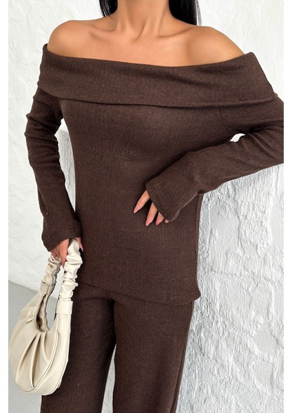 Kadın Kahverengi Selanik Kumaş Madonna Yaka Alt Üst Pantolonlu Takım