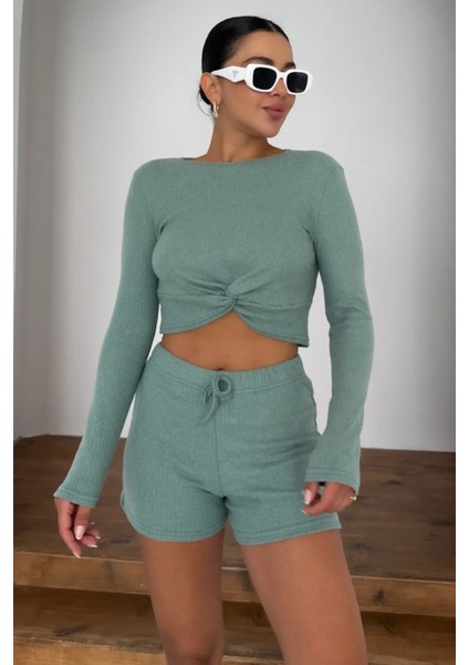 Kadın Mint Yeşili Önü Büzgülü Uzun Kollu Crop Şort Alt-Üst Takım