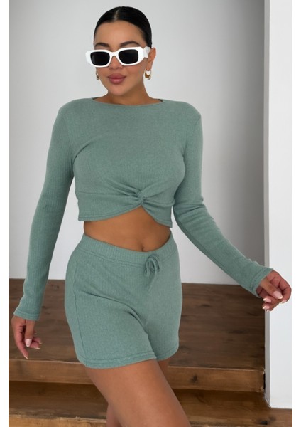 Kadın Mint Yeşili Önü Büzgülü Uzun Kollu Crop Şort Alt-Üst Takım modelleri