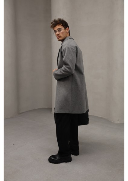 Gri Renk Düğme Kapamalı Yarım Oversize Rahat Kesim Uzun Erkek Kaşe Kaban Palto