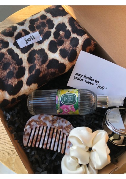 Kadın Hediye Seti – Leopar Makyaj Çantası, Ayna, Mermer Tarak, Saten Toka, 100 ml Kolonya fiyatları