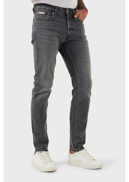 Pamuklu Slim Fit Normal Bel Dar Paça Jeans LV04RC728GX8A Erkek Kot Pantolon LV04RC728G X8A fırsatları