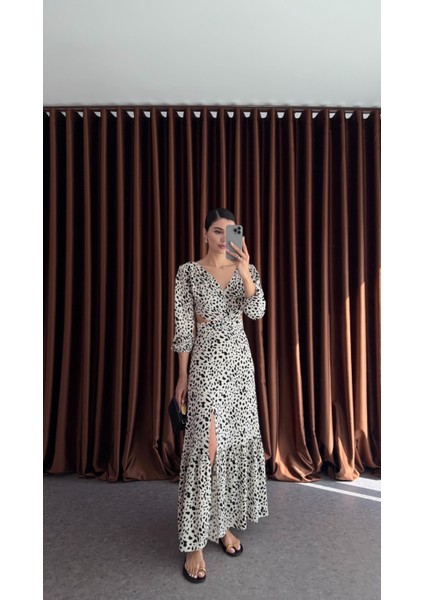 Bel Detaylı Siyah Beyaz Puantiyeli Elbise