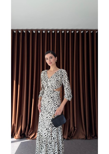 Bel Detaylı Siyah Beyaz Puantiyeli Elbise modelleri