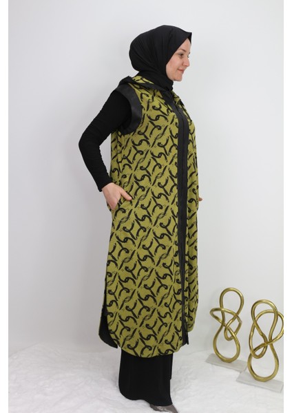 41424 Fermuarlı Kapişonlu Fermuarı Kenarları ve Kapişonu Deri Görünümlü Baskılı Iki Iplik Uzun Yelek fiyatları