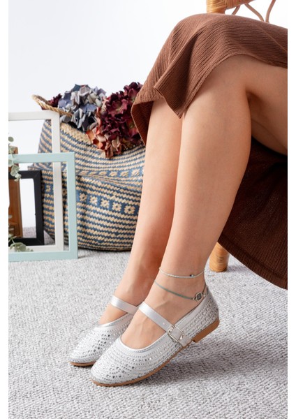 Kadın Baretli Taşlı Günlük Babet Ayakkabı