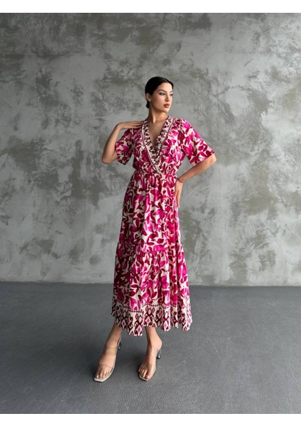 Kadın Anvelop Yaka Beli Büzgülü Eteği Fırfır Detaylı Elbise