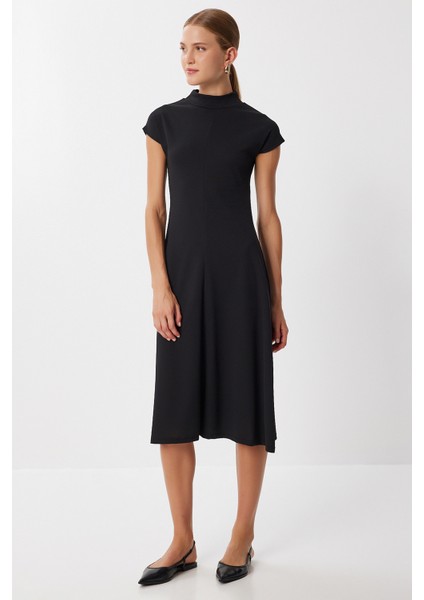 Dik Yaka Kloş Midi Örme Elbise LUB0223 Siyah fiyatları