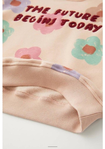 Kız Çocuk Pamuklu Bej Çiçek Desenli Sweatshirt ve Eşofman Takımı - The Future Begins Today Sloganlı indirimleri