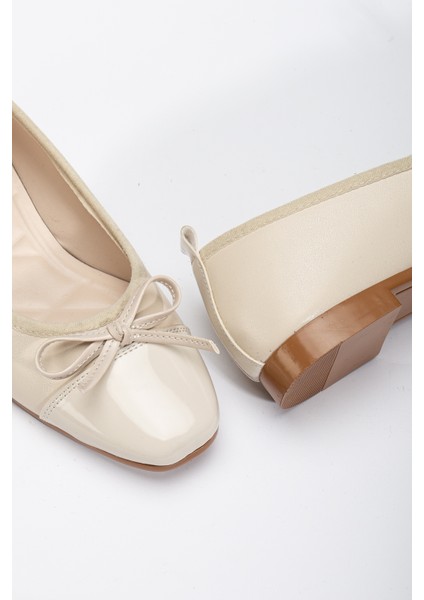 Kadın Bej Yanı Hasır Detaylı Fiyonklu Babet fırsatları