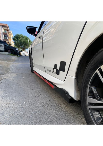 Suzuki Vitara 2014+ Kırmızı Şeritli Renkli Yan Marşpiyel 2 Adet Piona Black modelleri