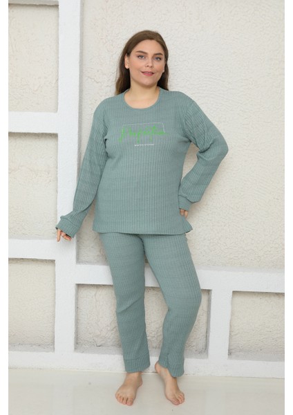 Büyük Beden Fi̇ti̇lli̇ Pi̇jama Takim modelleri