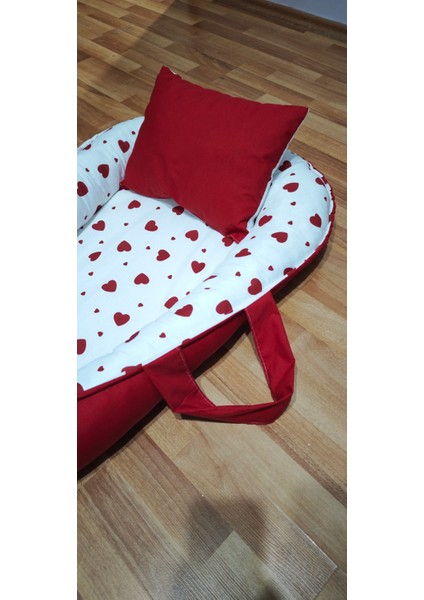 Kırmızı Kalpli Bebek Yatağı modelleri