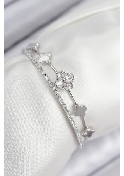 Pirinç Zirkon Taşlı Yonca Model Gümüş Renk Kadın Bileklik