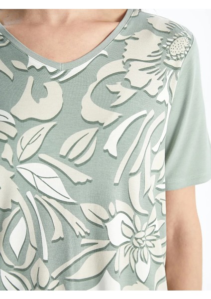 Lcw Grace Yeşil V Yaka Desenli Kısa Kollu Kadın Tişört fırsatları