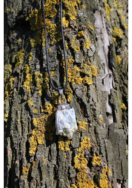 Kiyanit Spiritüel Enerji Doğal Taş Kolye