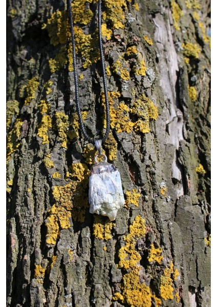 Kiyanit Spiritüel Enerji Doğal Taş Kolye fiyatları