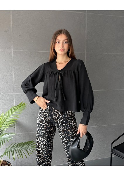 Yakası Bağlamalı Basic Müslin Bluz