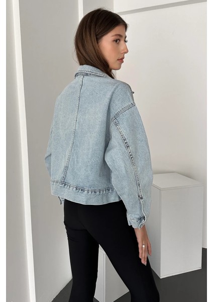 Çift Cep Beli Düğme Detaylı Denim Ceket fiyatları