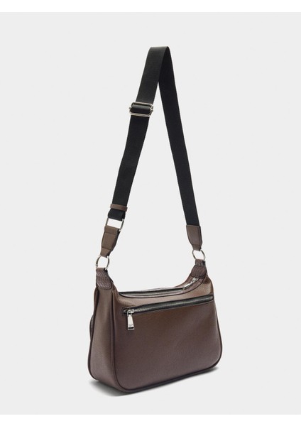 Deri Içerikli Çapraz Çanta fırsatları