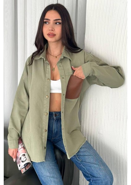 Kadın Püskül Detaylı Renk Bloklu Oversize Kot Gömlek – Katmanlı Stil