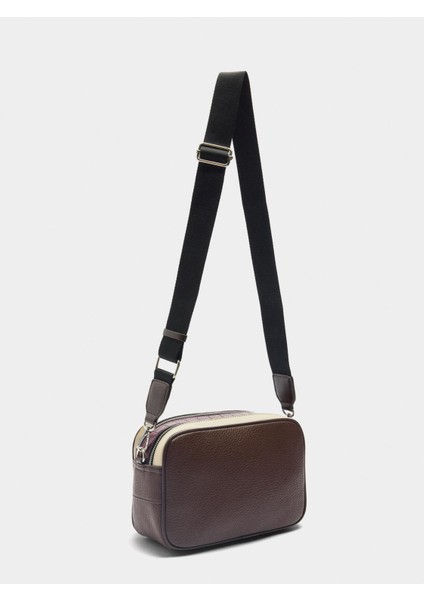 Deri Içerikli Çapraz Çanta fırsatları