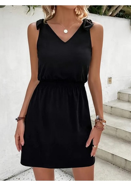 Kadın V Yakalı Belinde Gipe Detay Krep Elbise fırsatları