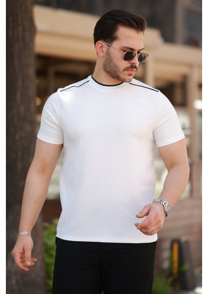 Erkek Omuzlar Çizgi Detaylı Kısa Kollu T-Shirt