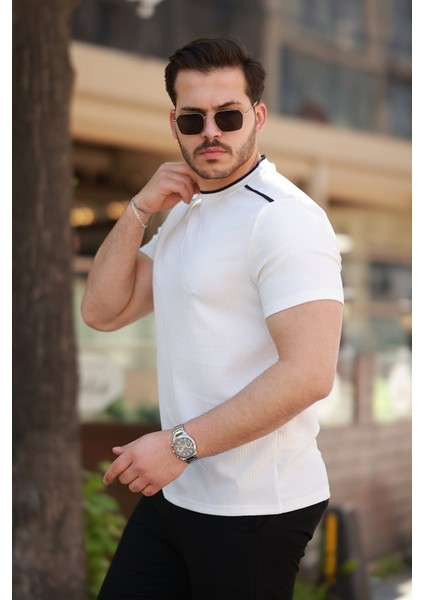 Erkek Omuzlar Çizgi Detaylı Kısa Kollu T-Shirt fiyatları