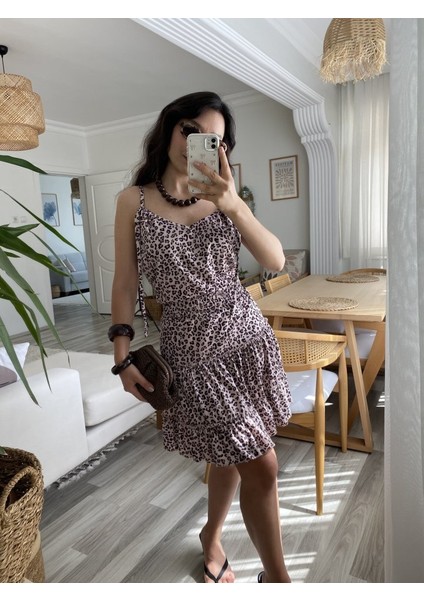 Kadın Askılı V Yaka Beli Pileli Leopar Desen Eteği Fırfırlı Süprem Elbise